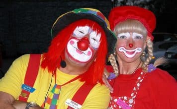 Les clowns qui font rire les enfants depuis des générations